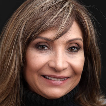 Dr. Ana Gil-Garcia